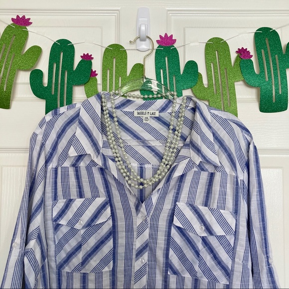 NWOT Tassels N Lace Blue Striped Button Down Tunic - Picture 4 of 9